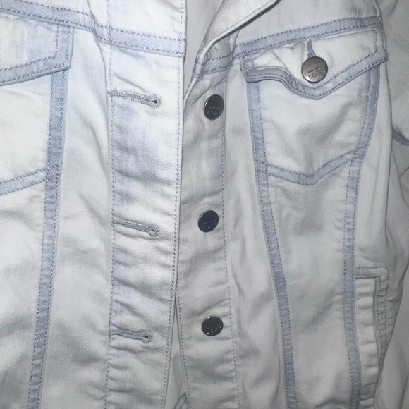 LOFT Women's Light Wash Denim Jacket - Picture 3 of 8